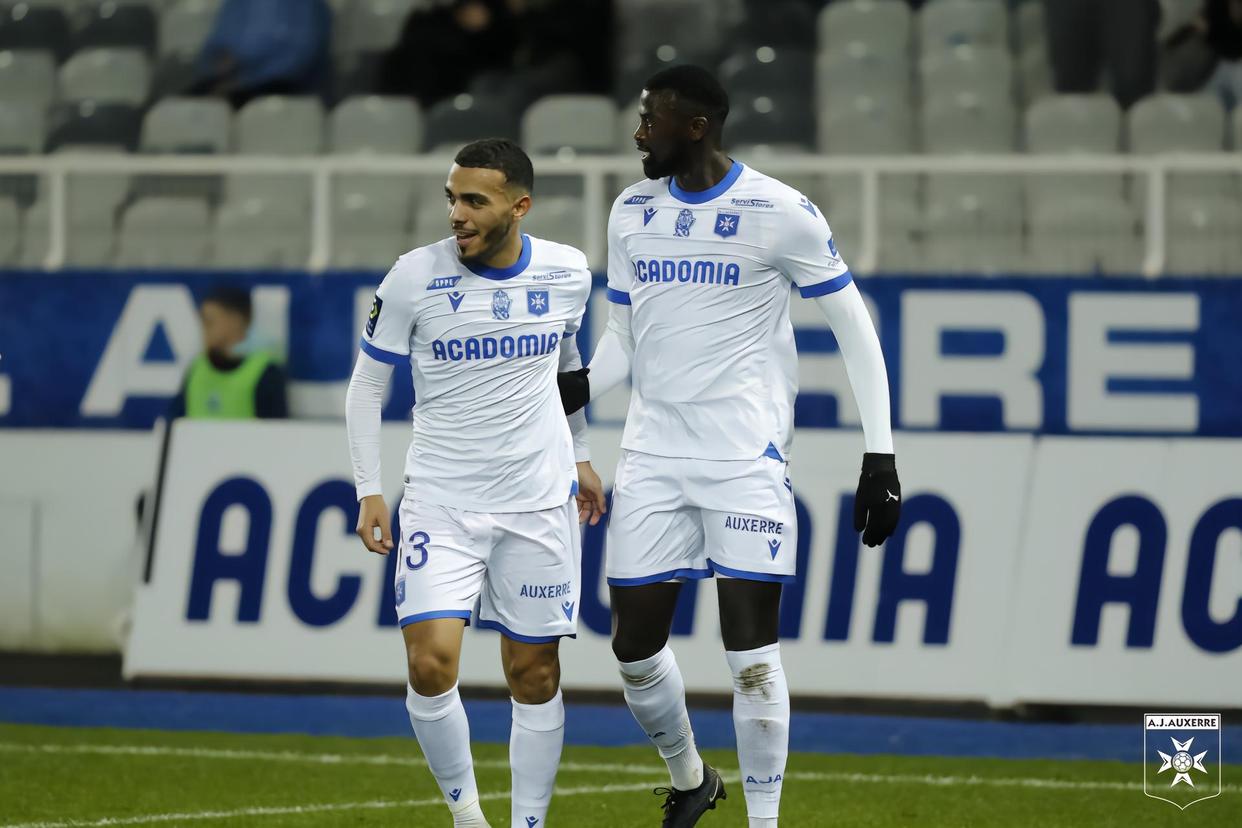 25岁国脚中超首球,25岁国脚轰11球