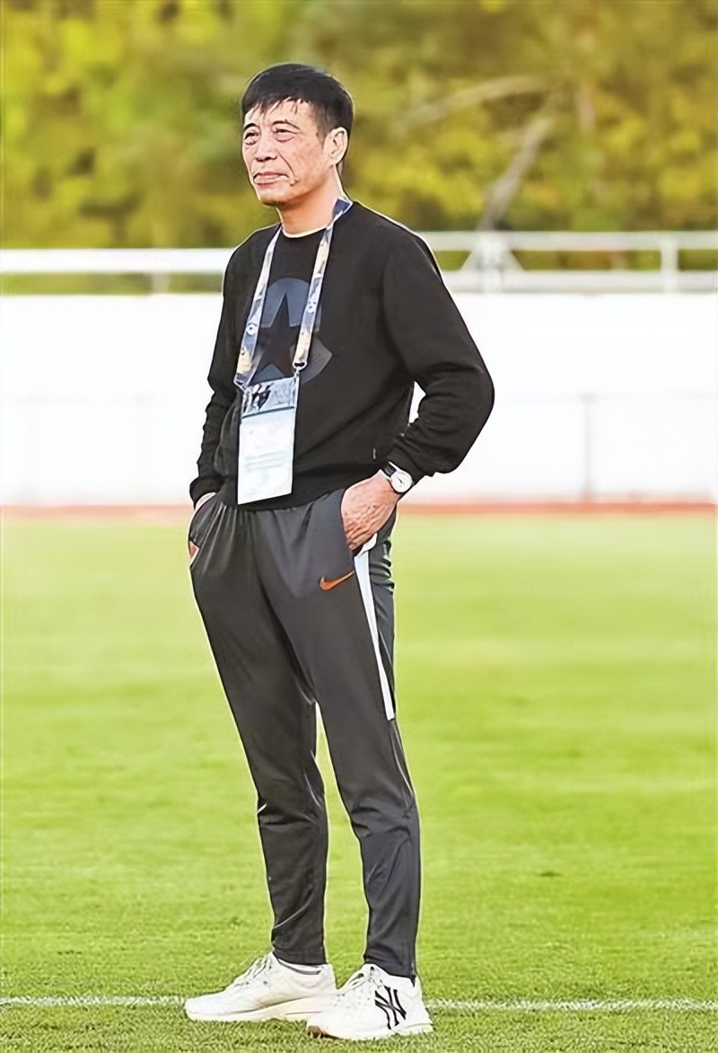 国足臭，联赛假，中国足球怎么了？