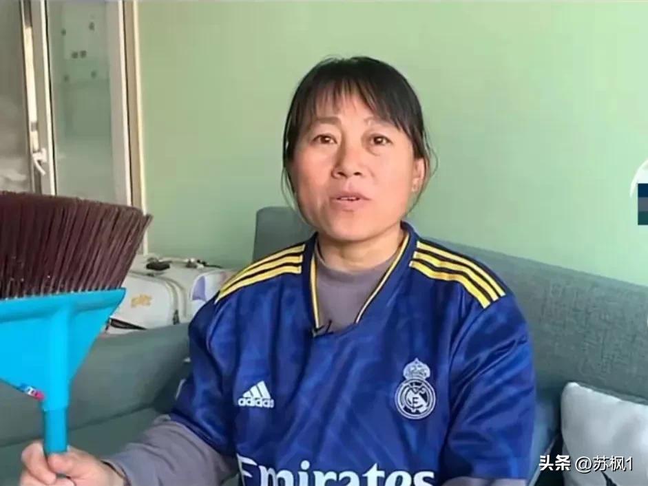 国足教练李铁的工资是多少,国足主教练李铁工资