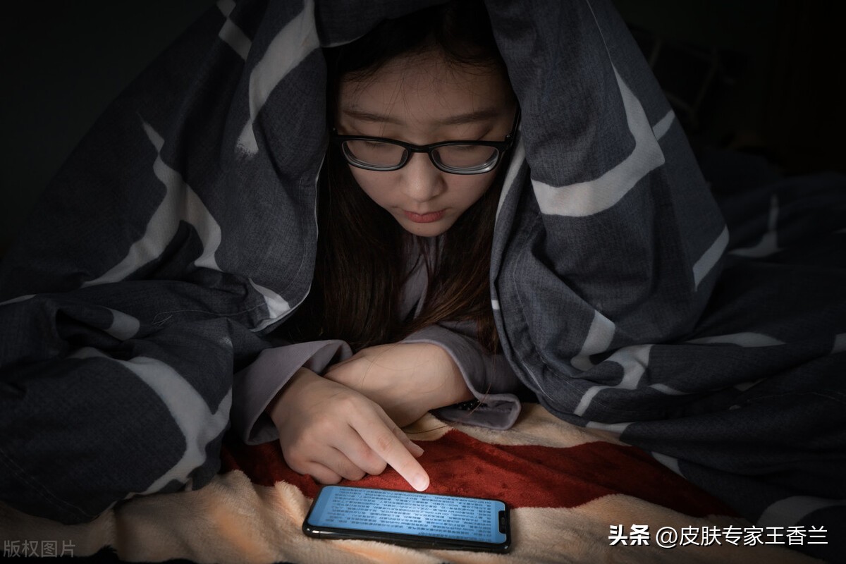 换季痘肌皮肤会出现哪些问题,换季油痘肌长痘屏障受损怎么办