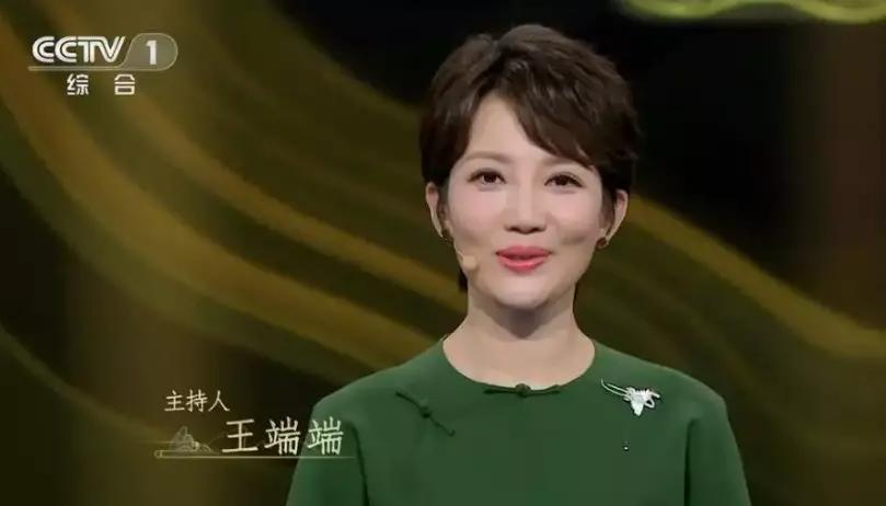 鲁豫和董卿哪个主持得好,央视主持人大赛2019董卿精彩点评