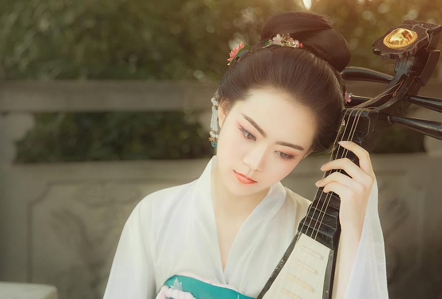 那些意境绝美的古诗词,豪放大气的10首诗词