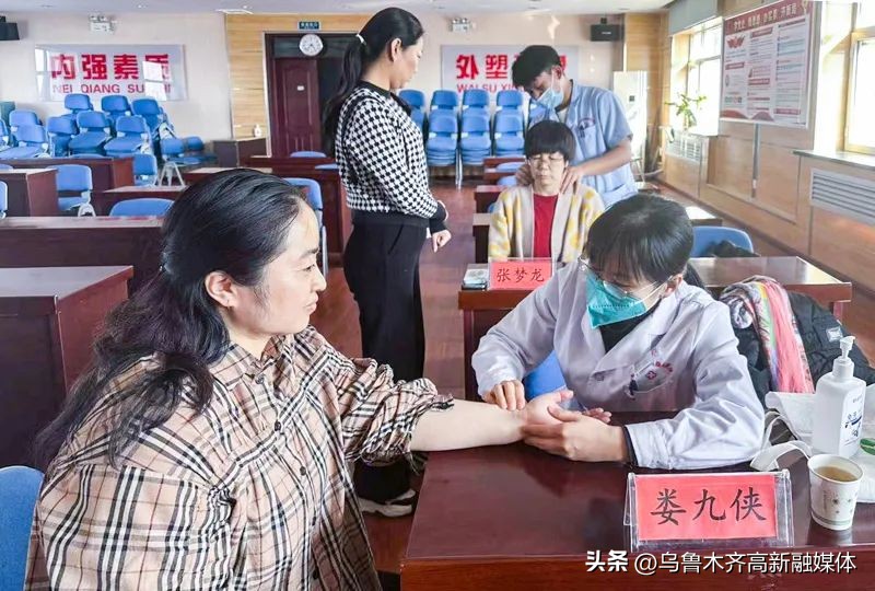 三八妇女节巾帼魅力绽芳华图片,情暖三八节巾帼绽芳华文章