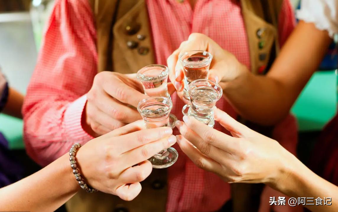 酒桌敬酒话术职场,职场酒局敬酒词