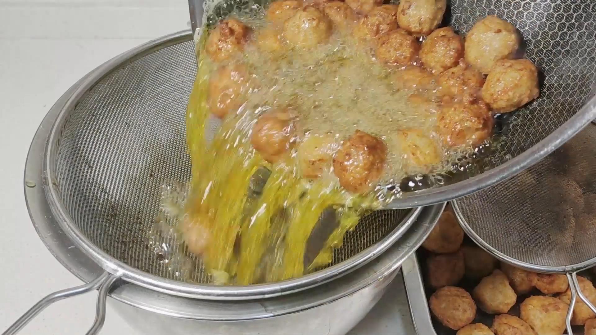 炸丸子不要水的方法,炸丸子不要鸡蛋的做法