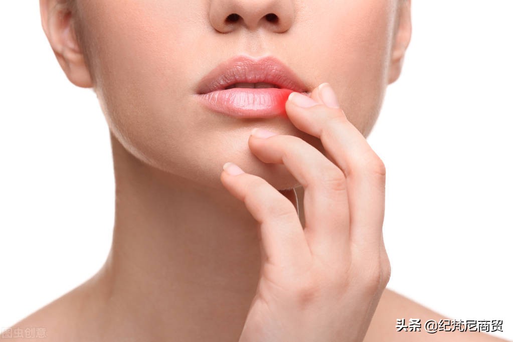 怎样改善唇部周围暗沉,唇部暗沉怎么改善学生党