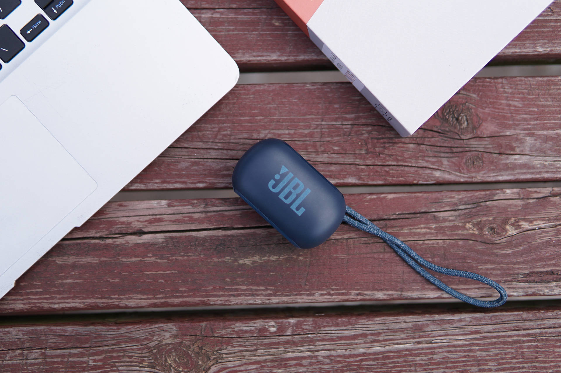 jbl的蓝牙耳机值不值得买,jbl蓝牙耳机各款评价