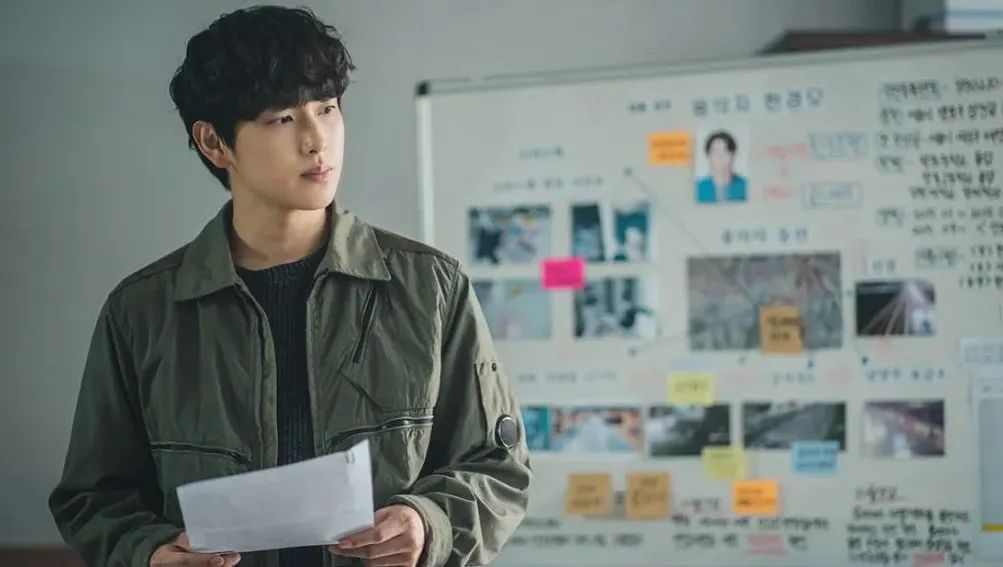 没想到，邓伦被封的事被韩剧先「预言」了