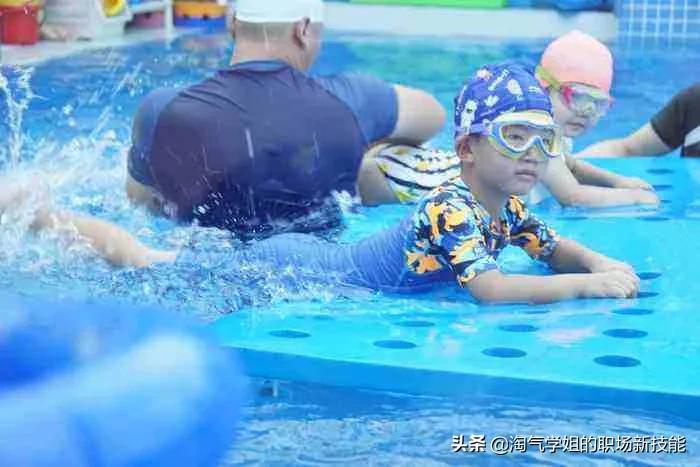 实体店办卡店家不退款怎么解决,办卡商家倒闭了不退钱