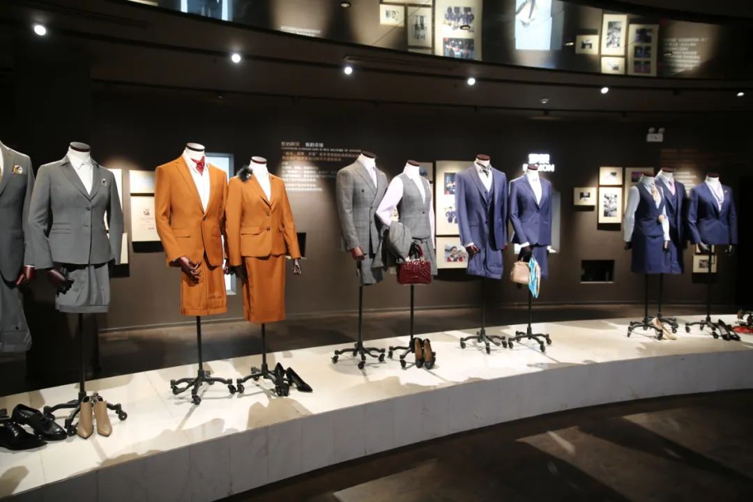 罗蒙100%羊毛西服,罗蒙100%纯羊毛西服