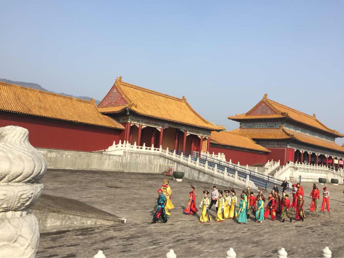 横店群演不够用了他们都在忙什么,横店20万群演现状