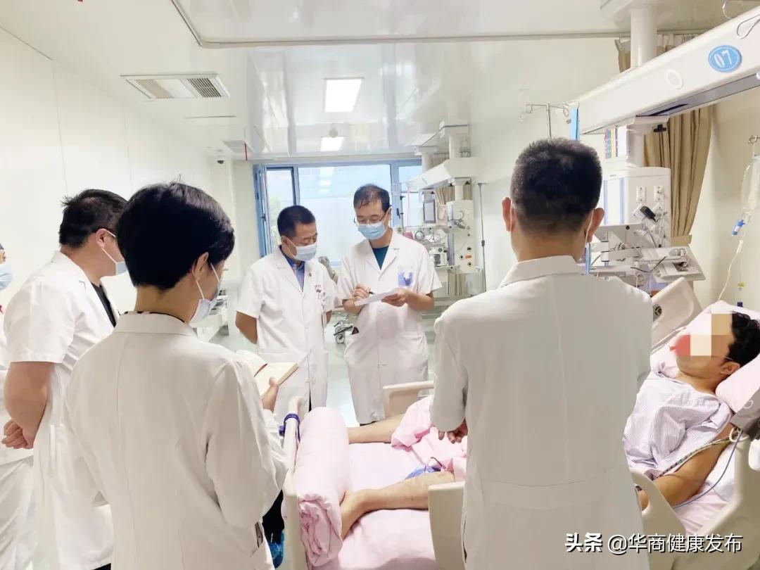 三尺钢筋贯穿胸腹,1米长的钢筋穿过脑袋