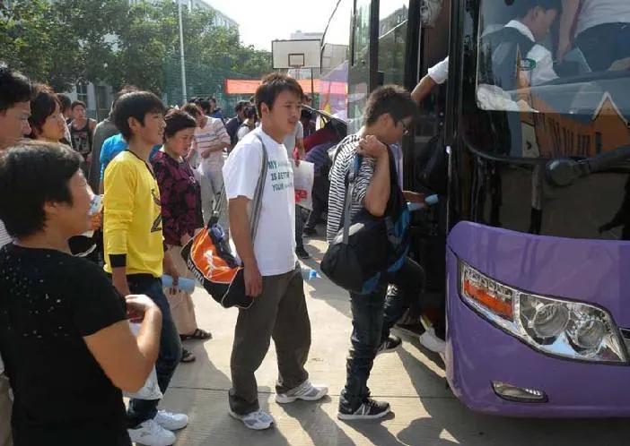 让基层干部入职某康，是以政府公信力为筹码的一场豪赌