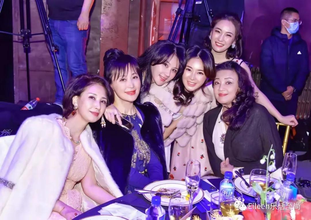 蹭儿媳出位?顶流抓马贵妇是怎么炼成的?