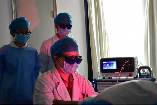 不开刀治疗下生殖道癌前病变？北大深圳医院妇科开展光动力治疗