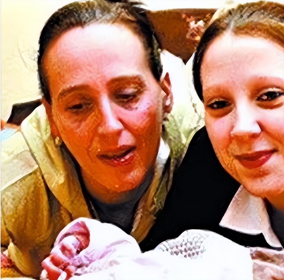 英国12岁男孩当爹的新闻,13岁当爹的英国小孩11年后现状