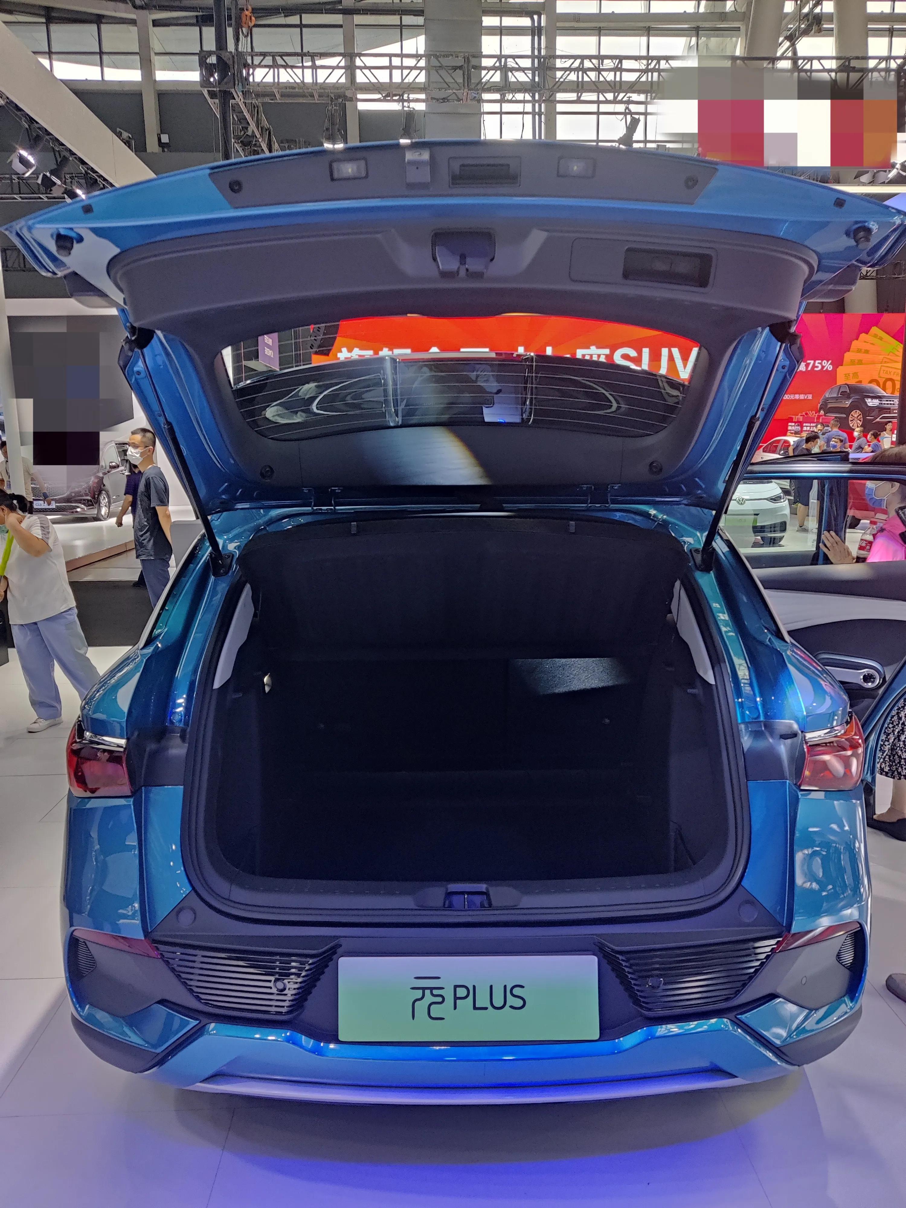 探店打卡比亚迪元PLUS