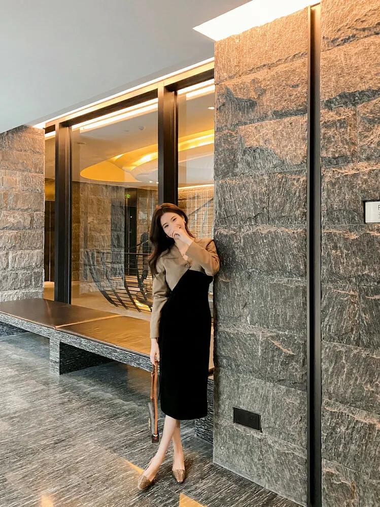 这双高跟鞋太美了，让我的脚香香哒。