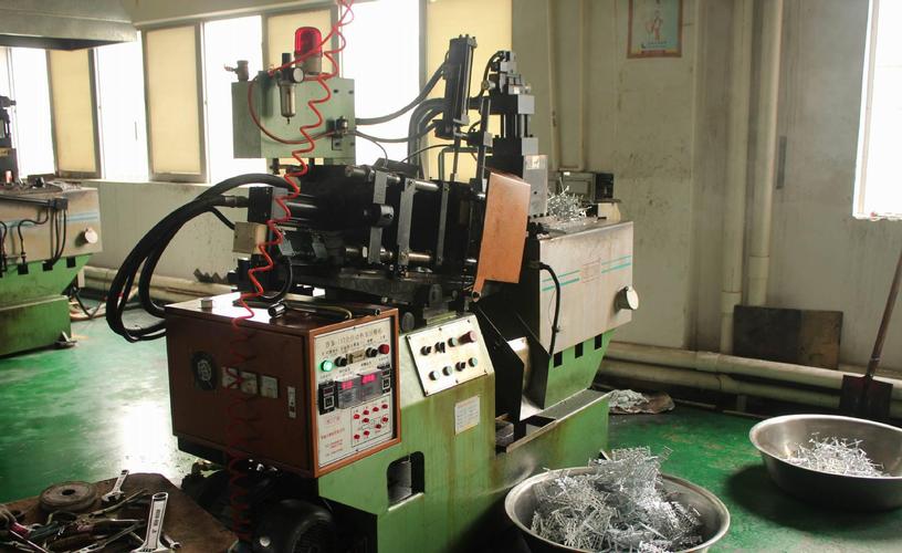 18岁小伙购买玩具枪被判无期,枪型钥匙扣案件是哪里抓的