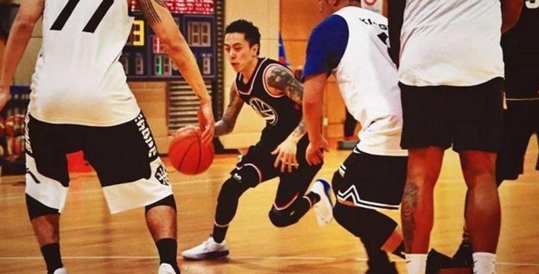 秦奋游戏里充1亿是真是假,撞毁3000万豪车