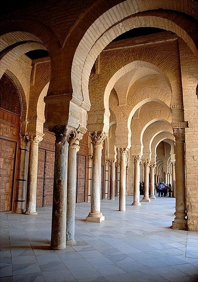 突尼斯历史,突尼斯的著名建筑物