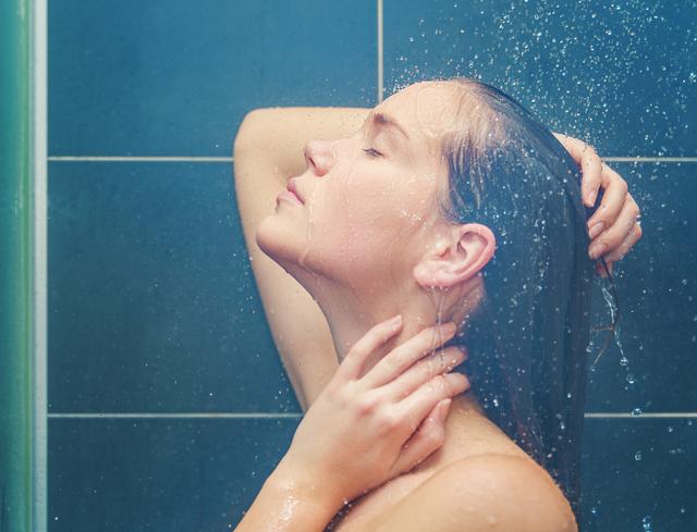 一天洗一次澡对身体有什么危害,人一天洗一次澡好吗