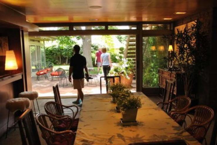 继承人继承遗产后出国被家人起诉,继承岳母上亿遗产法院判决