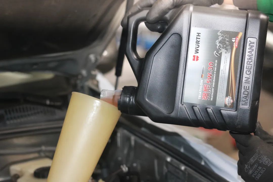 03年老款丰田霸道图片,经典极品老车丰田霸道