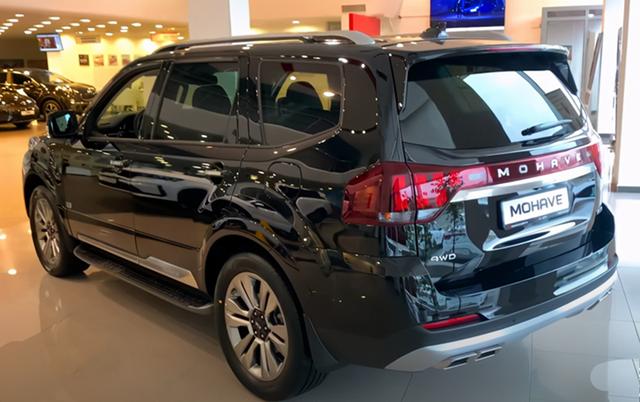 新款国产福特探险者实车再次现身,探险者3.5t途昂530现代v6哪个好