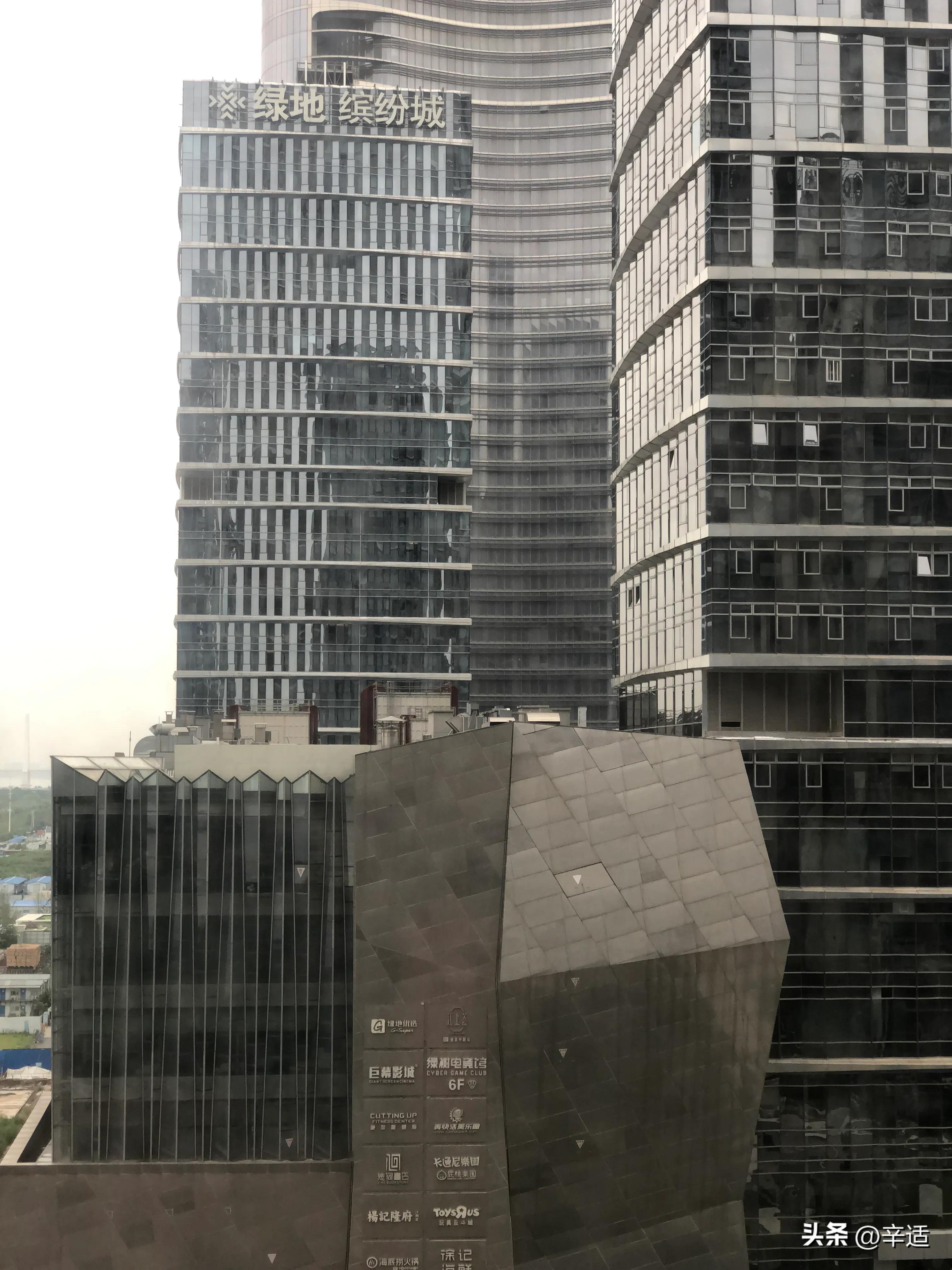 武昌绿地缤纷城总高度,武昌绿地缤纷城楼盘价格