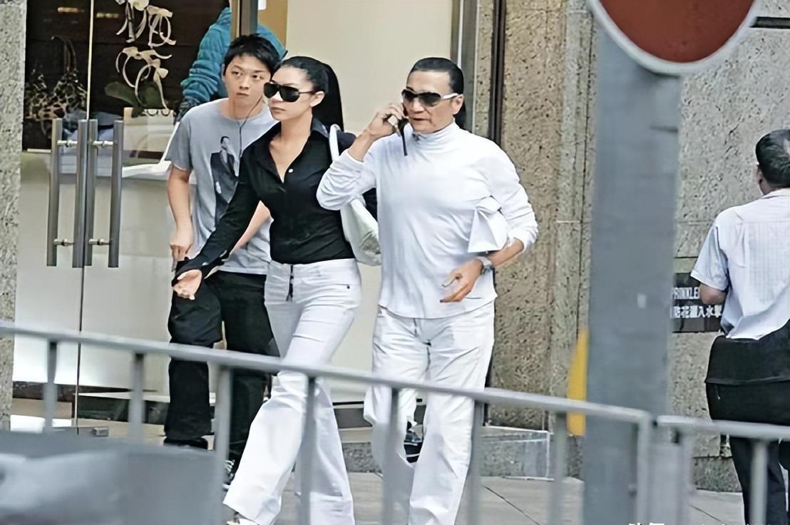 谢贤和coco相差几岁,coco跟谢贤怎么分了