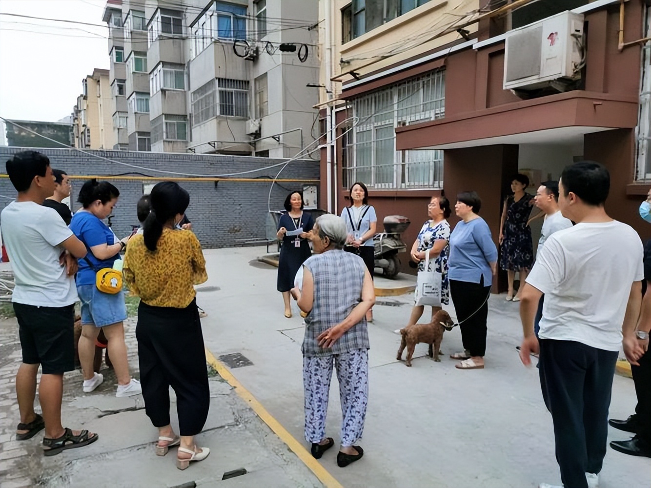 江西夫妻死亡留下8个小孩后续,江西生8孩身亡夫妻家庭照曝光