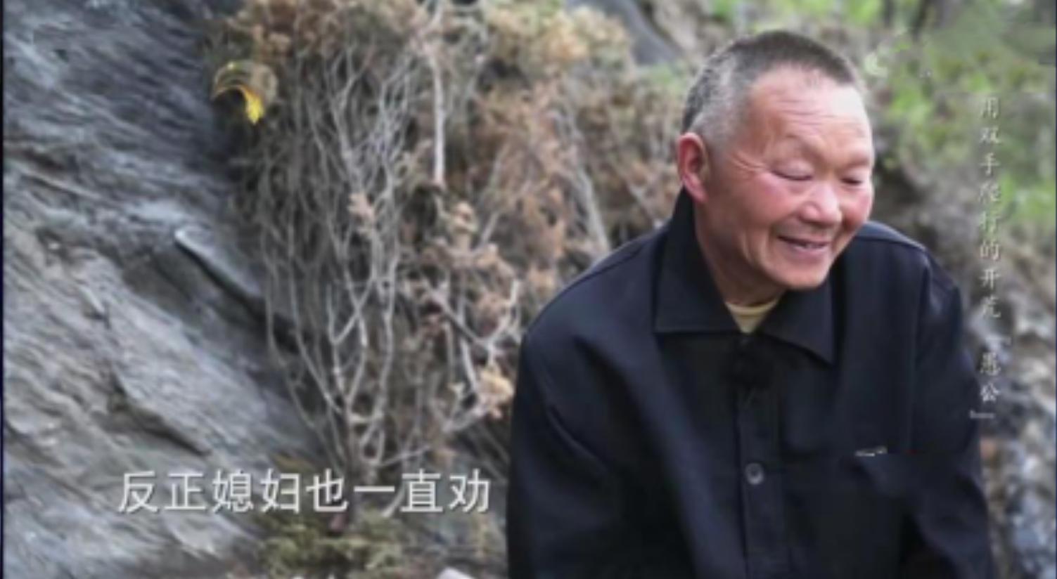 截瘫小伙坐轮椅徒步,59岁男子高位截瘫