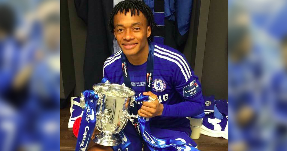 经典足坛华丽外脚背进球助攻集锦,足球十大角球破门集锦