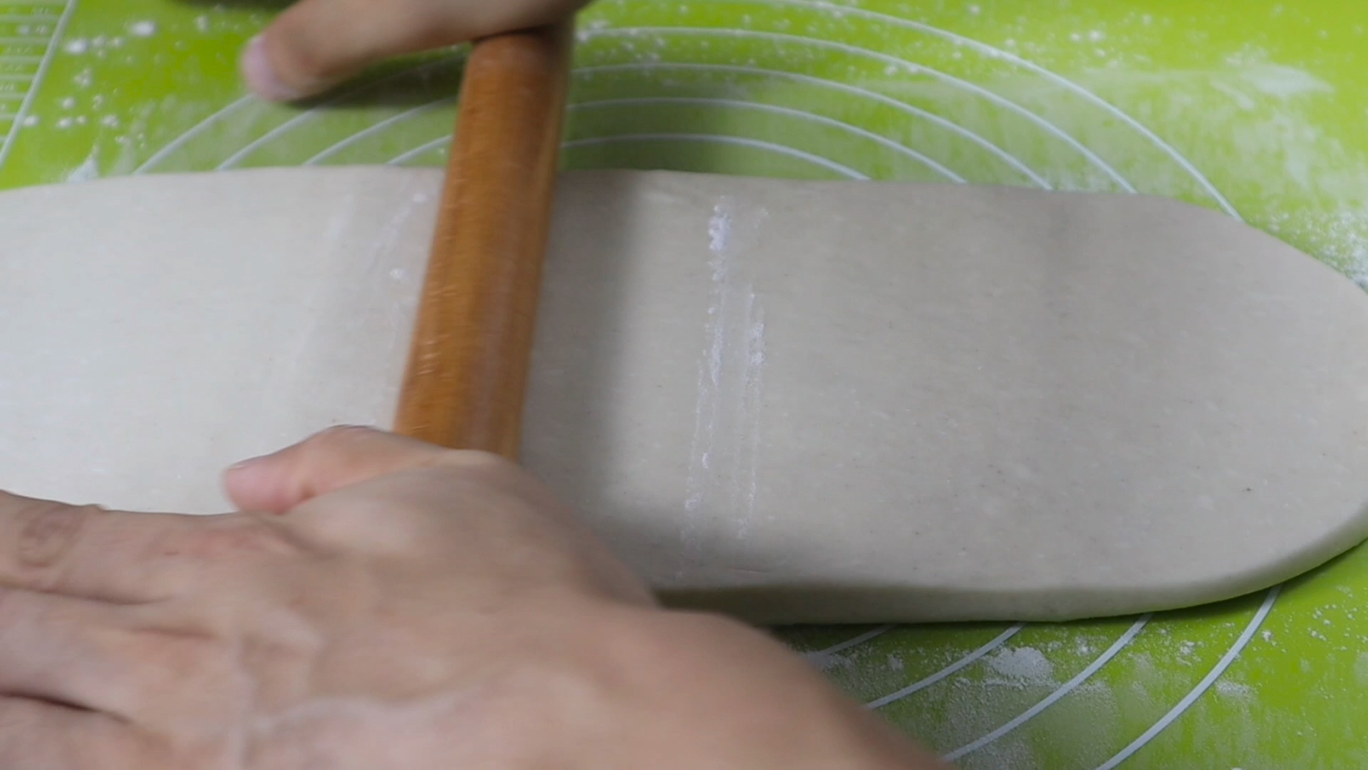 早餐店30年炸油条配方公开,酥脆油条最佳配料配方