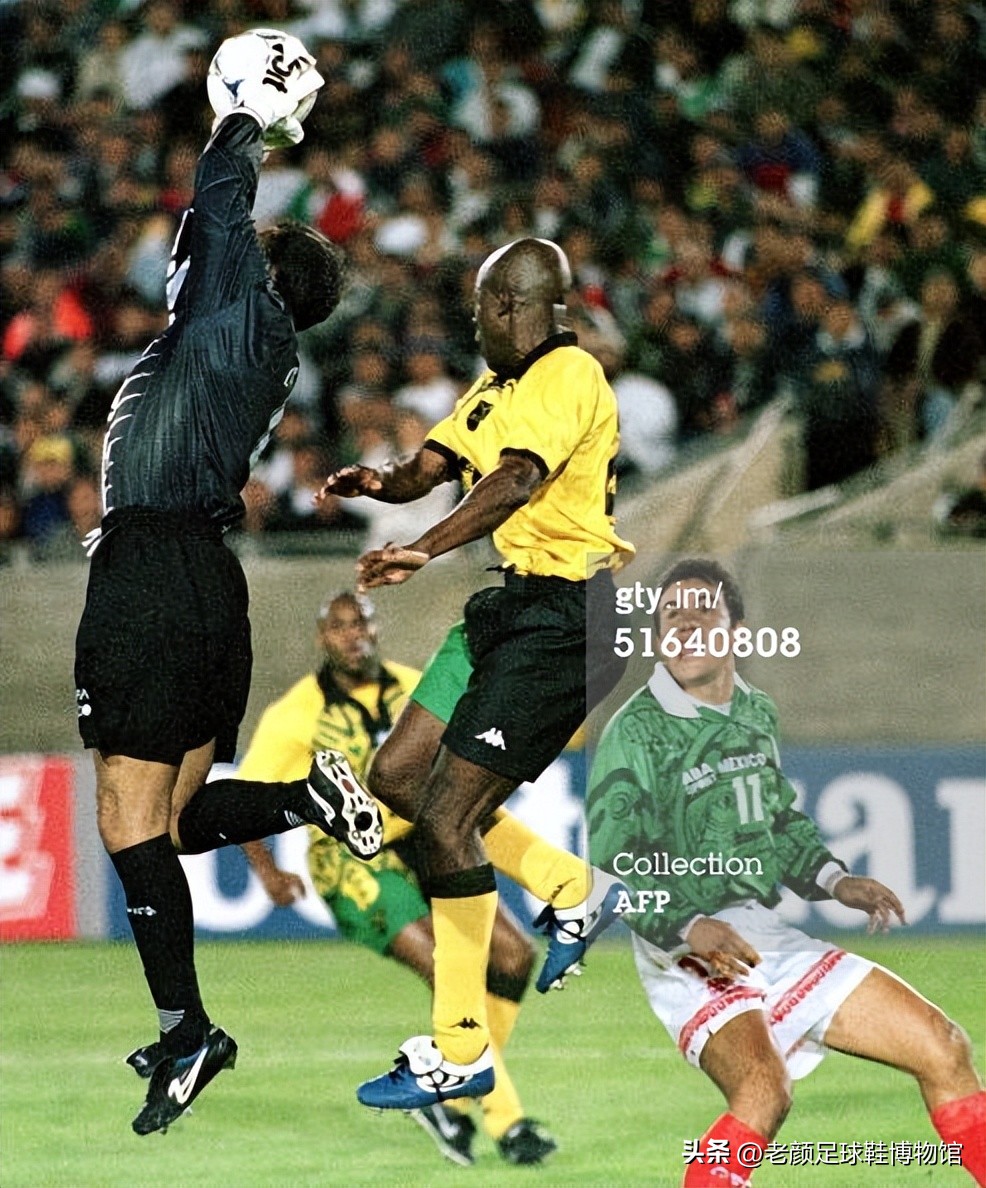 国米新援意大利,蹭足球热度