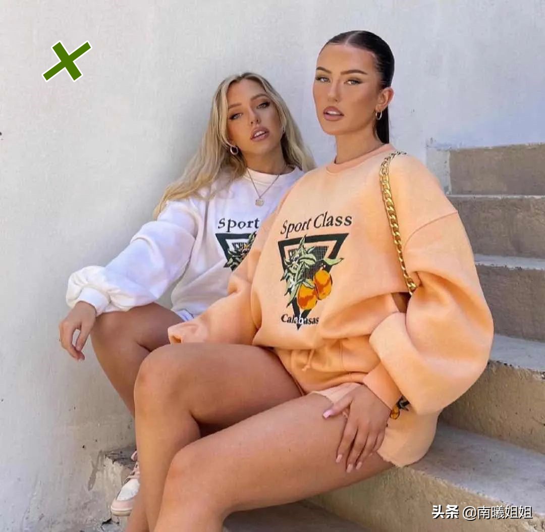 卫衣打底裤怎么搭配才好看秋冬,宽松卫衣搭配什么直筒裤子好看