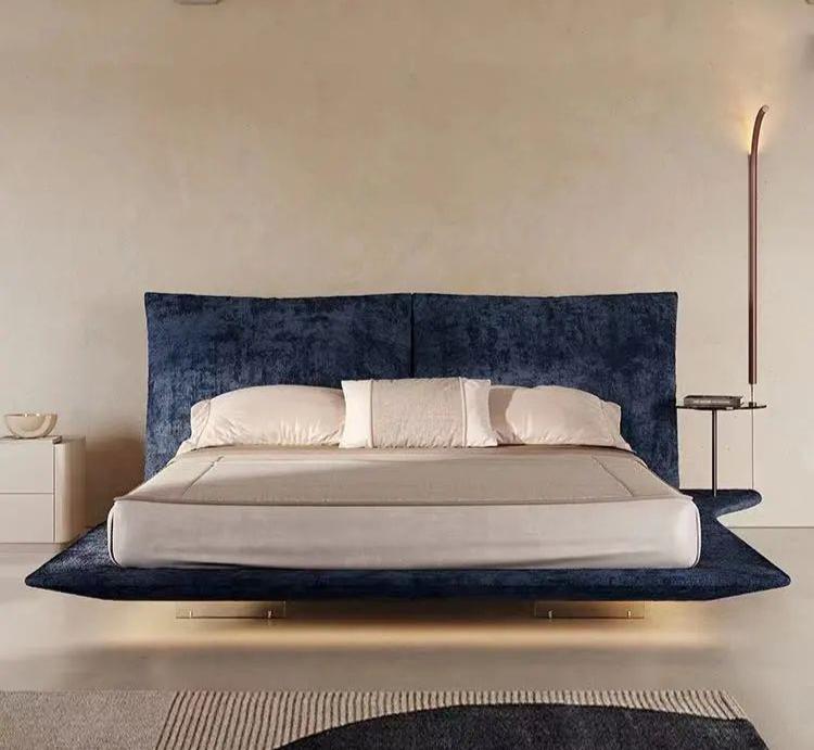 1.8米宽的床放在卧室是怎么样的,一米8的床实际床头留多大位置