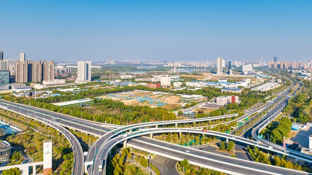 房地产行业的正确估值方法,房地产市场估值引发的问题