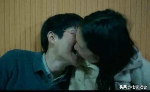 周冬雨为什么是三金影后,周冬雨三金影后其江湖地位