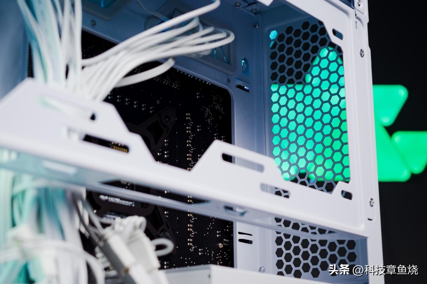 华硕tufgt502无界版机箱组装,华硕tuf502机箱主机配置推荐