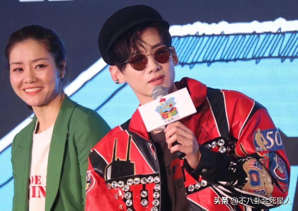 一张报价单，将明星“躺着赚钱”的*裤底**扒得一干二净了