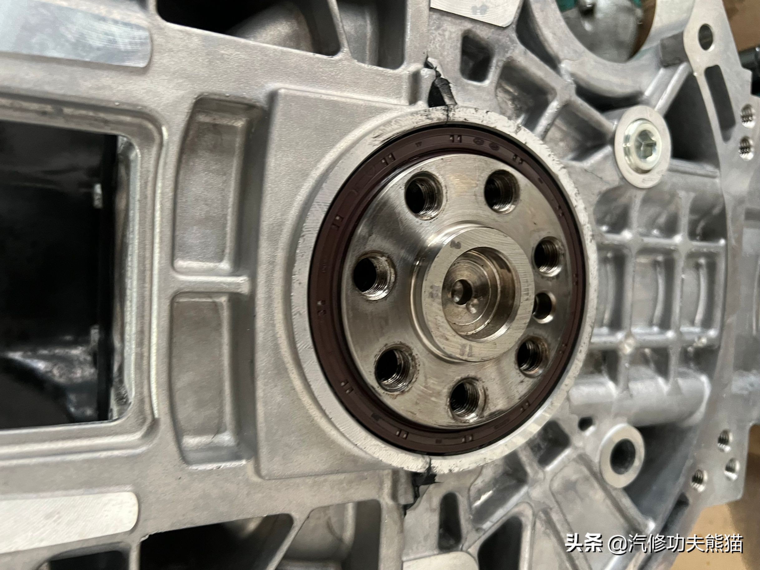 全新胜达大修,现代全新胜达9万公里烧机油