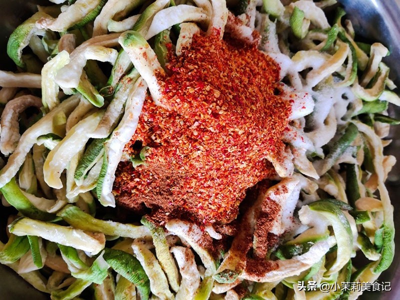 腌萝卜干不变黑方法,萝卜干腌制好了吃了发苦怎么拯救