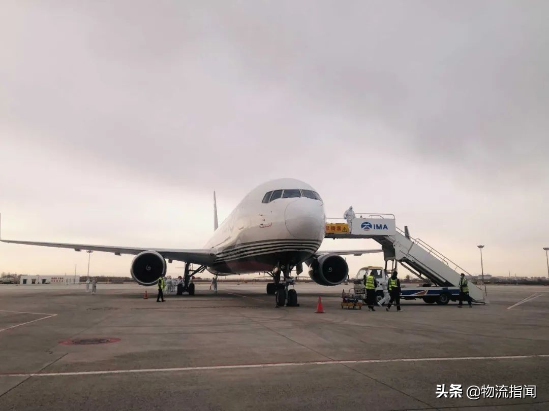 疫情之下：再为“顺丰们”说句话