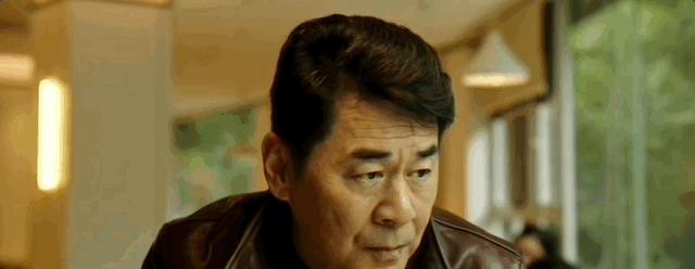 内娱悬疑天花板，口碑滑铁卢冯小刚都救不了，这次回归竟成黑马？