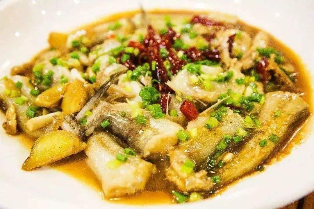 娴欐睙琚綆浼扮殑瀹濊棌缇庨灏忛晣,娴欐睙灏忎紬鏃呮父灏忓煄缇庨