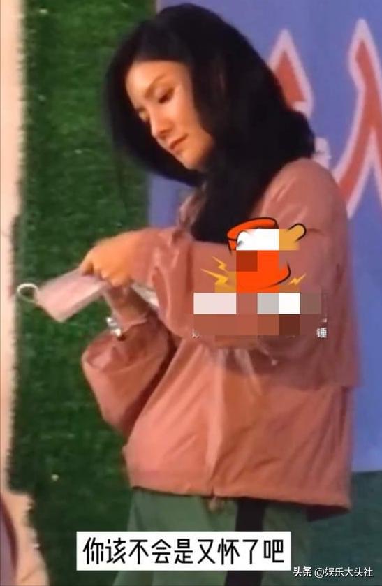 胡可二胎孕肚上节目,胡可怀孕腹痛难忍电视剧