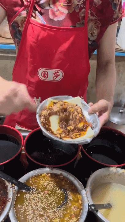 外地朋友来四川吃美食,外地朋友来四川吃苍蝇馆子