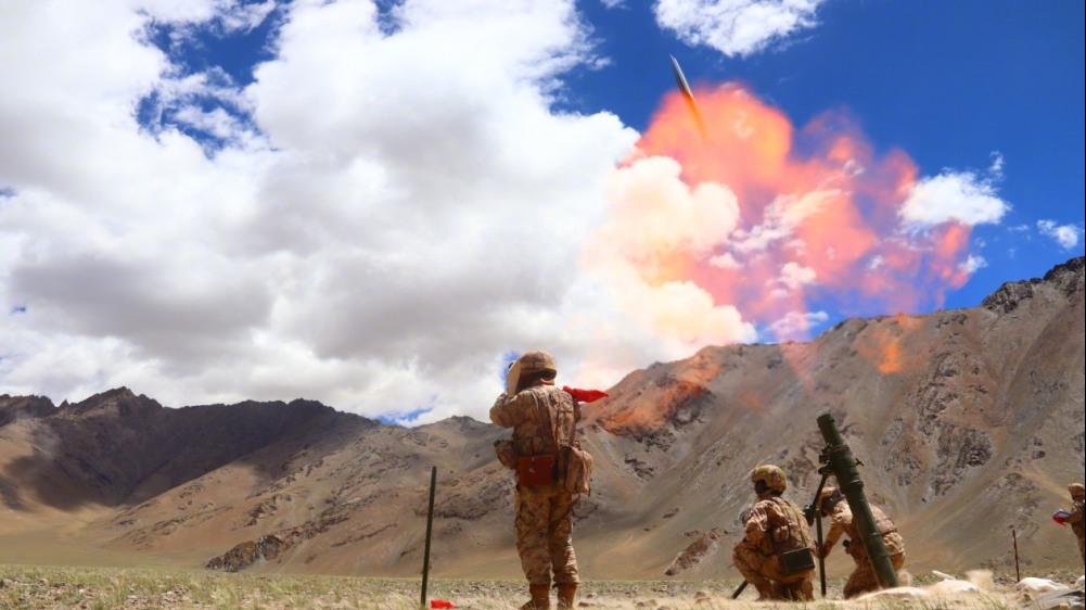 *疆新**军区是我军防区最大、实力最强的省军区,98年升为副大军区级